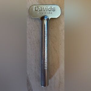New Davids metal tube key squeezer